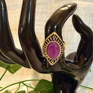 New Vintage-Inspired Goldtone Statement Ring w/Purple Stone, Adjustable
